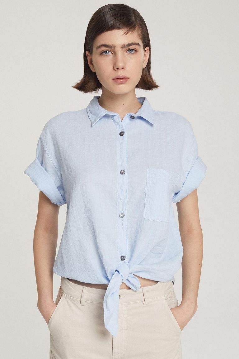 Shirt with front tie